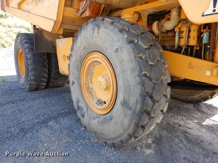 image for item DG7033 1999 Caterpillar 775D haul truck