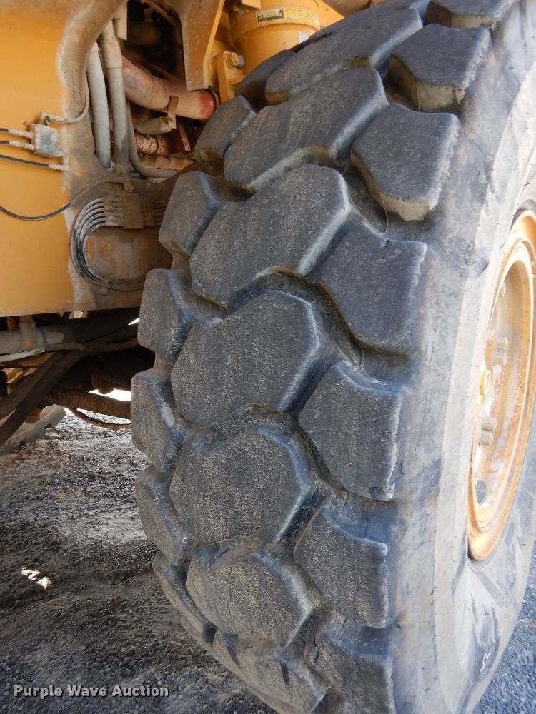 image for item DG7033 1999 Caterpillar 775D haul truck