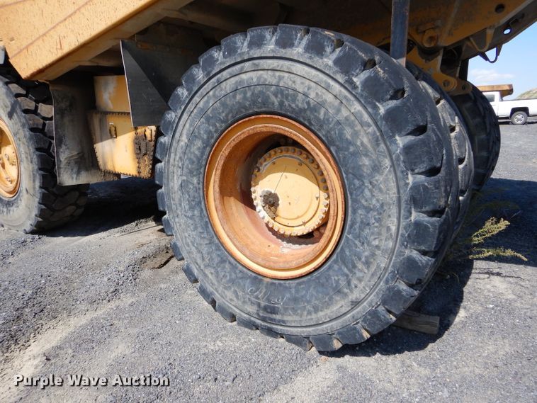 image for item DG7033 1999 Caterpillar 775D haul truck