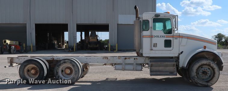 image for item DG7034 2000 Kenworth W900 truck cab and chassis