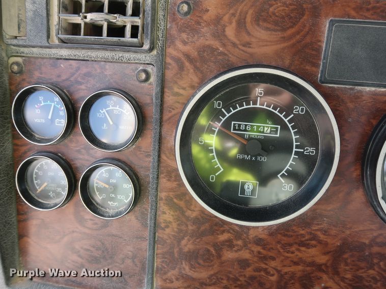 image for item DG7034 2000 Kenworth W900 truck cab and chassis