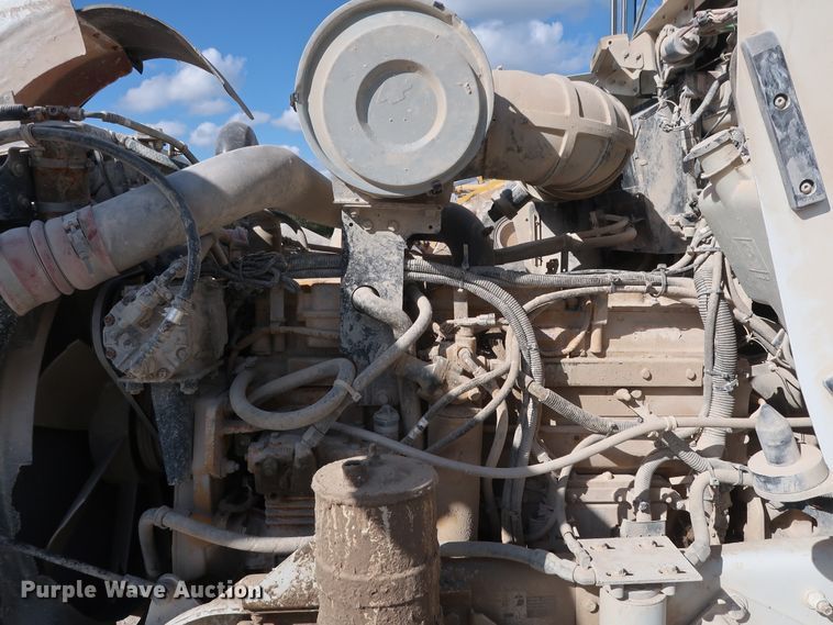 image for item DG7034 2000 Kenworth W900 truck cab and chassis