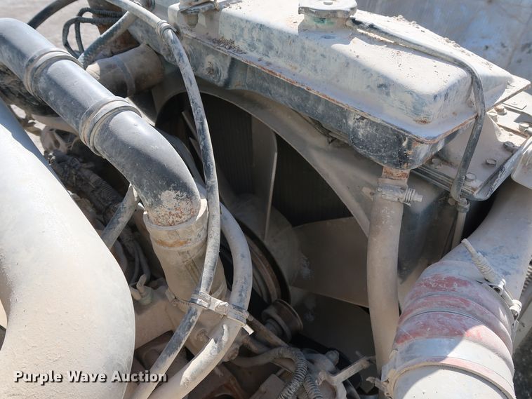 image for item DG7034 2000 Kenworth W900 truck cab and chassis