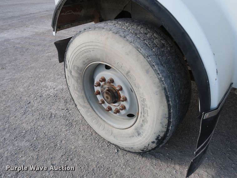 image for item DG7034 2000 Kenworth W900 truck cab and chassis