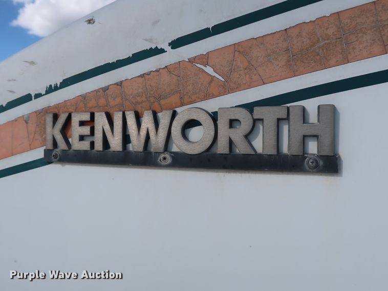 image for item DG7034 2000 Kenworth W900 truck cab and chassis