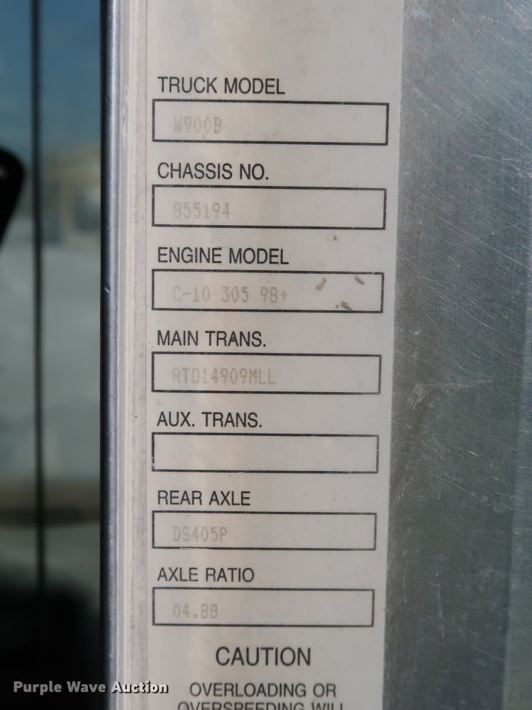 image for item DG7034 2000 Kenworth W900 truck cab and chassis