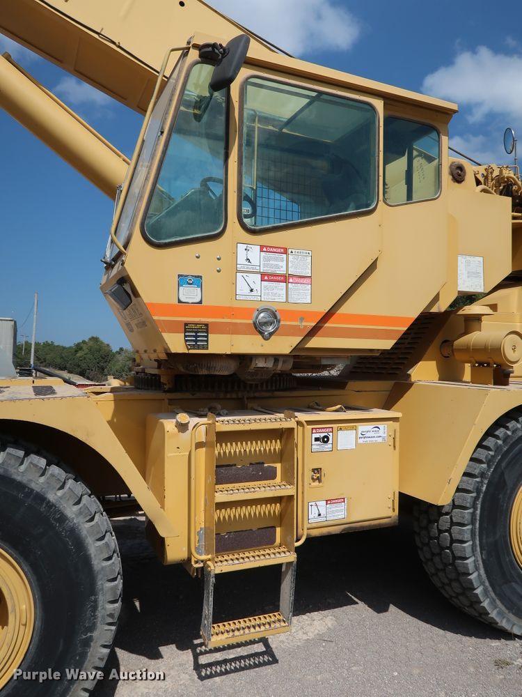 image for item DG7035 1999 Grove RT500D crane