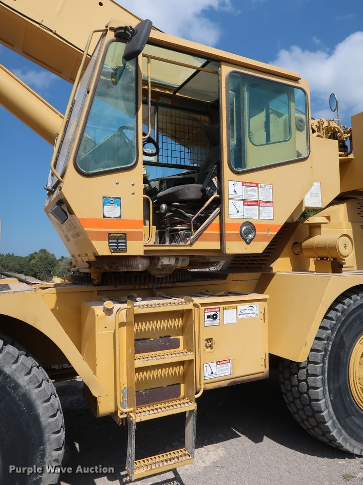 image for item DG7035 1999 Grove RT500D crane
