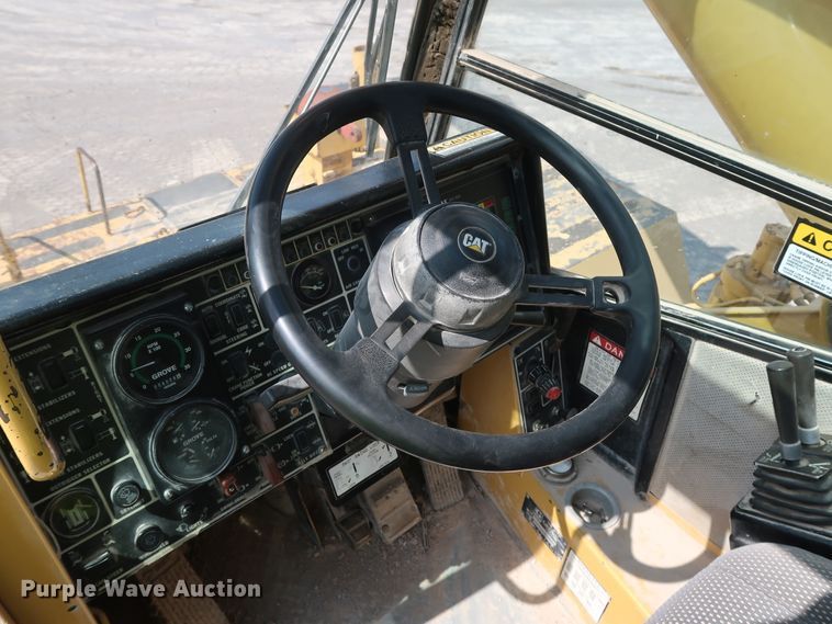 image for item DG7035 1999 Grove RT500D crane