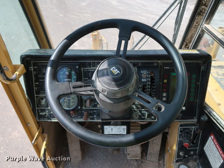 image for item DG7035 1999 Grove RT500D crane