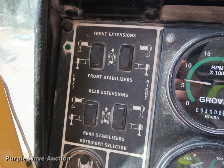 image for item DG7035 1999 Grove RT500D crane