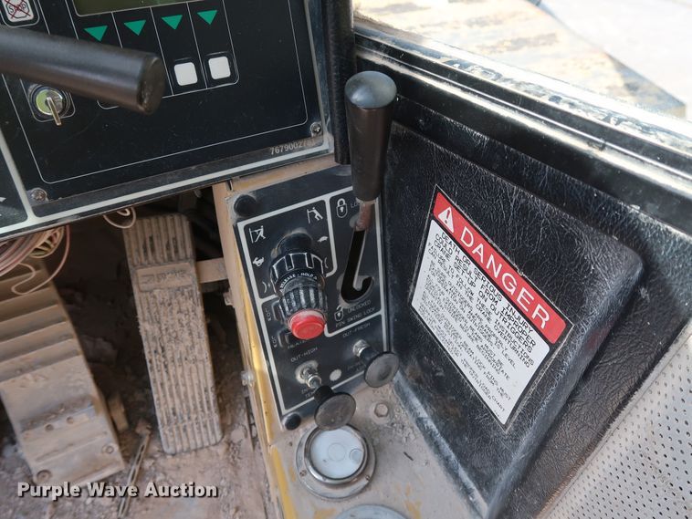 image for item DG7035 1999 Grove RT500D crane