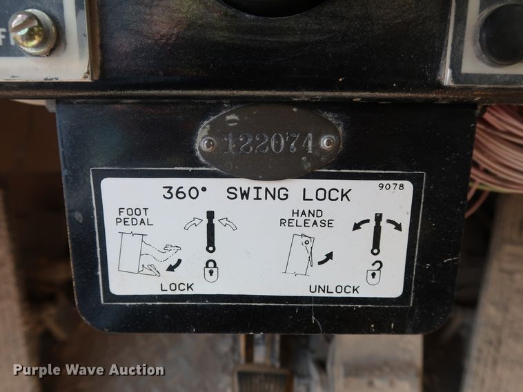 image for item DG7035 1999 Grove RT500D crane