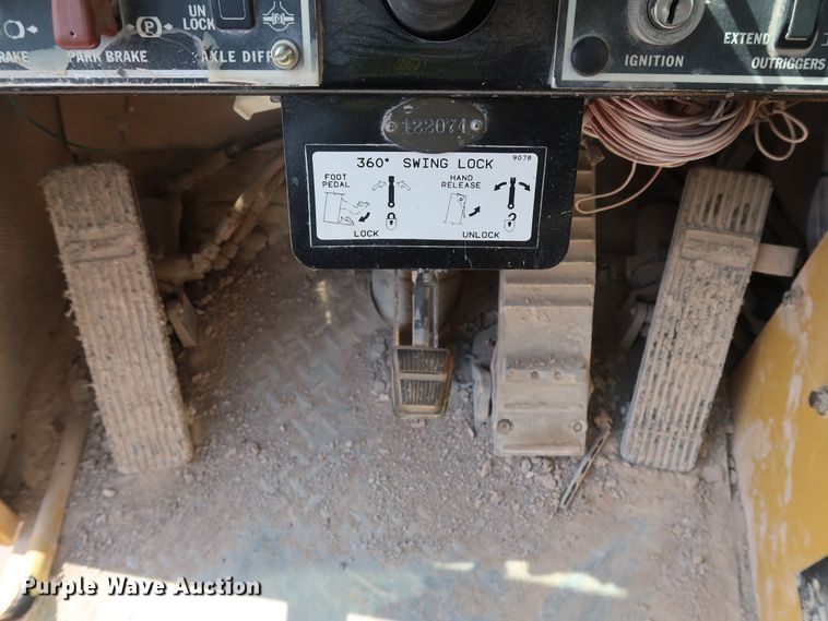 image for item DG7035 1999 Grove RT500D crane