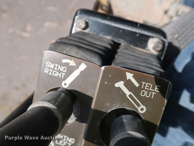 image for item DG7035 1999 Grove RT500D crane