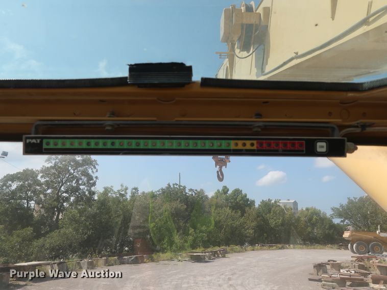 image for item DG7035 1999 Grove RT500D crane