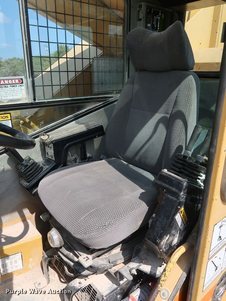 image for item DG7035 1999 Grove RT500D crane