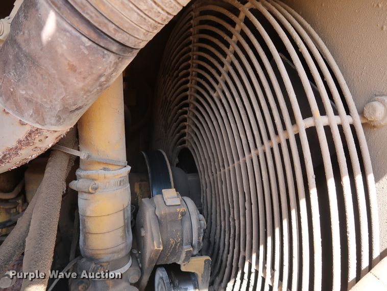 image for item DG7035 1999 Grove RT500D crane