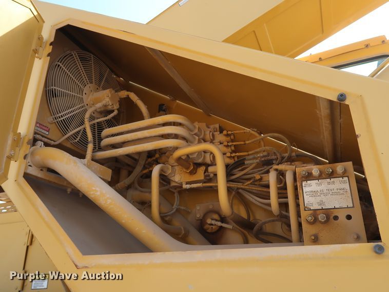 image for item DG7035 1999 Grove RT500D crane