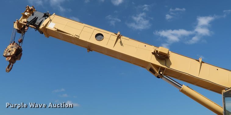 image for item DG7035 1999 Grove RT500D crane