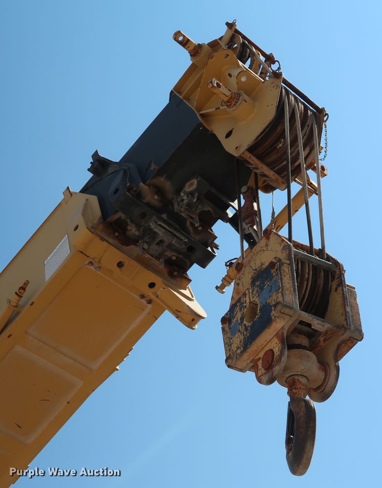 image for item DG7035 1999 Grove RT500D crane