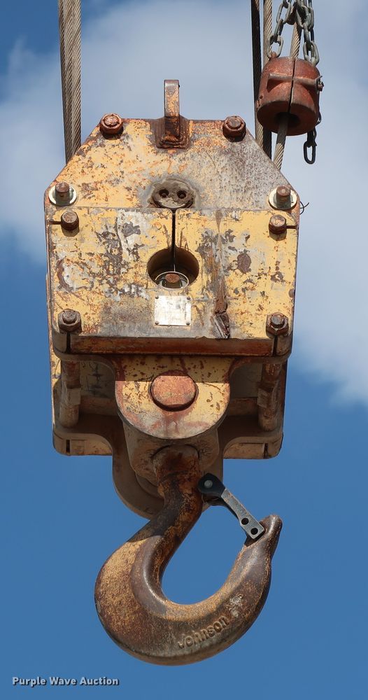 image for item DG7035 1999 Grove RT500D crane