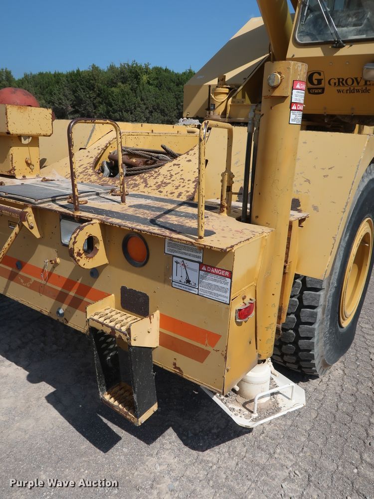 image for item DG7035 1999 Grove RT500D crane