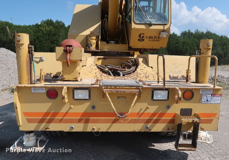 image for item DG7035 1999 Grove RT500D crane
