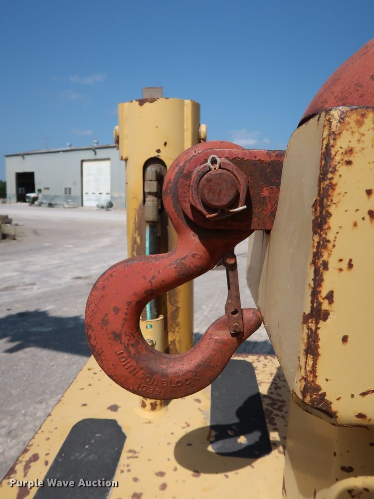 image for item DG7035 1999 Grove RT500D crane