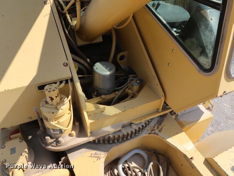 image for item DG7035 1999 Grove RT500D crane