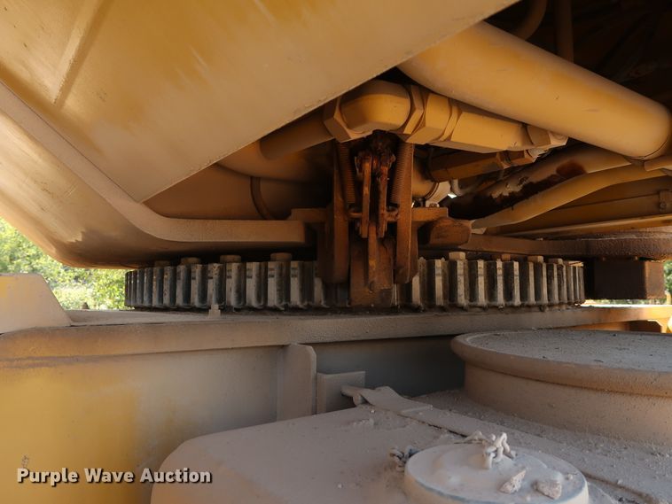 image for item DG7035 1999 Grove RT500D crane