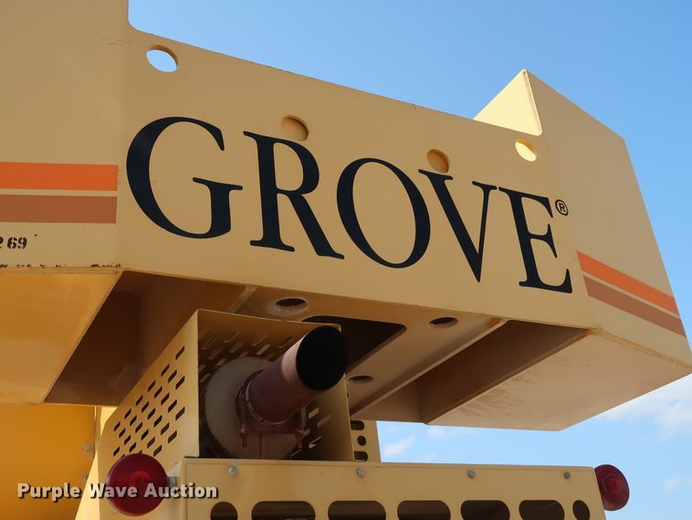 image for item DG7035 1999 Grove RT500D crane