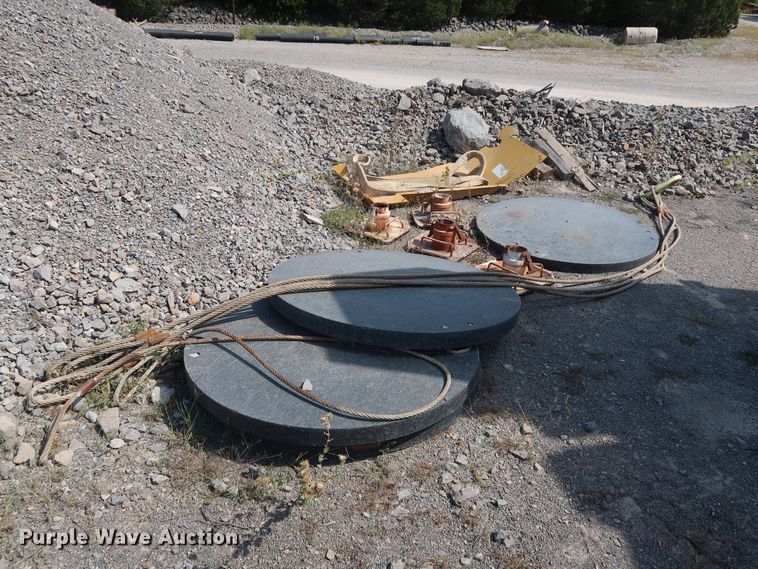 image for item DG7035 1999 Grove RT500D crane