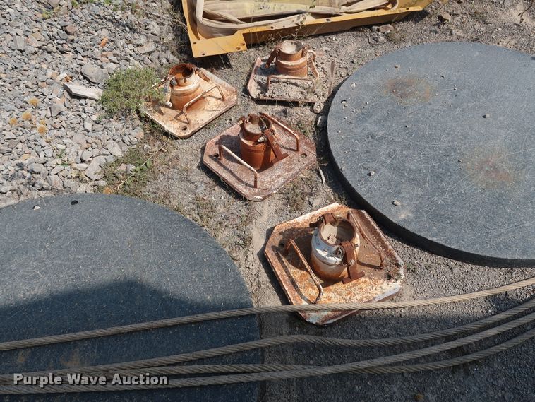 image for item DG7035 1999 Grove RT500D crane