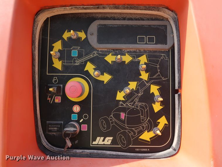 image for item DG7036 2010 JLG 800AJ boom lift