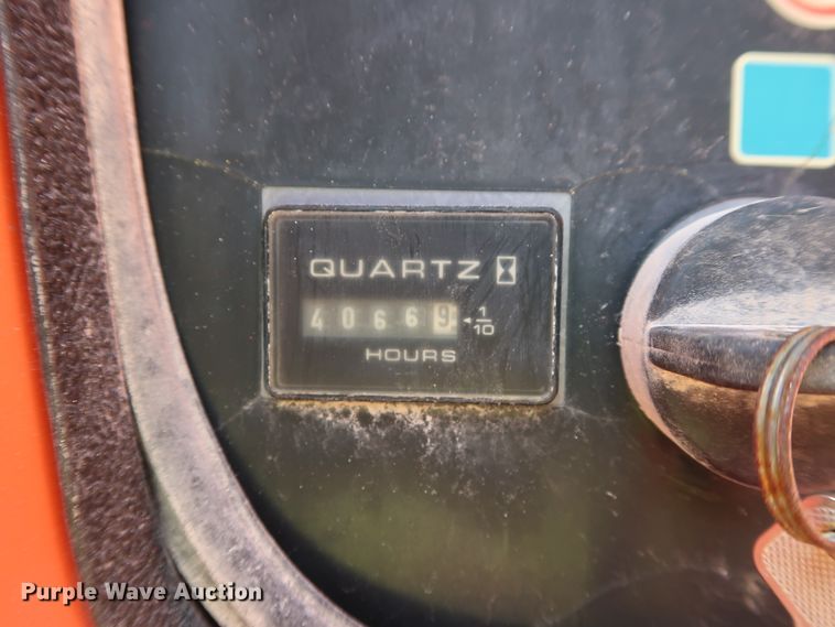 image for item DG7036 2010 JLG 800AJ boom lift