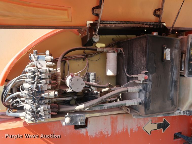 image for item DG7036 2010 JLG 800AJ boom lift