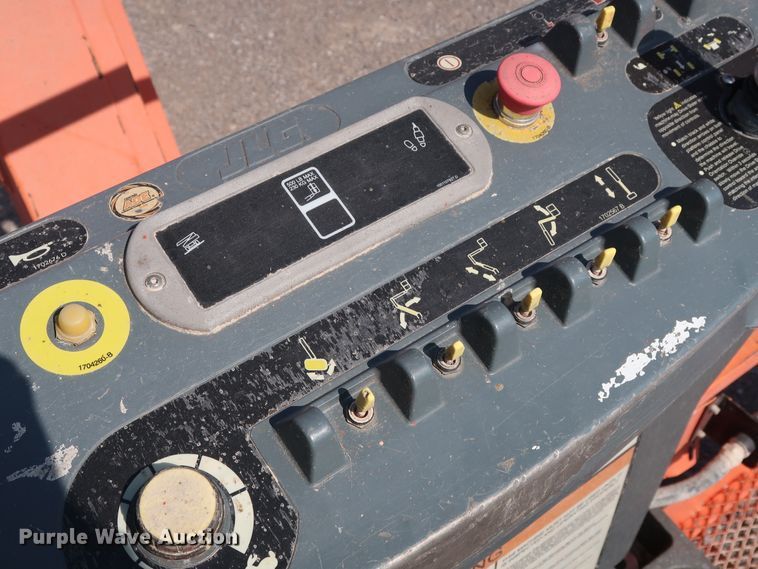 image for item DG7036 2010 JLG 800AJ boom lift