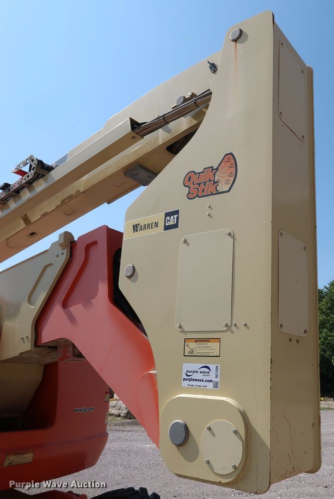 image for item DG7036 2010 JLG 800AJ boom lift