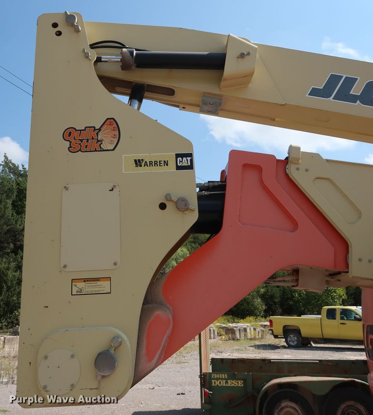 image for item DG7036 2010 JLG 800AJ boom lift