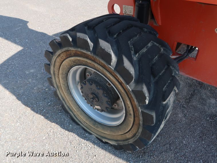 image for item DG7036 2010 JLG 800AJ boom lift