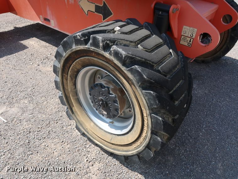 image for item DG7036 2010 JLG 800AJ boom lift