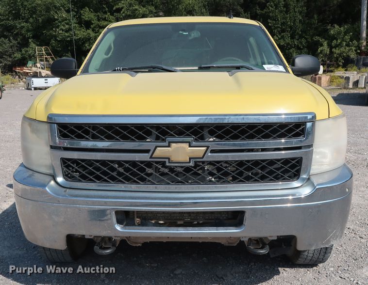 image for item DG7037 2011 Chevrolet Silverado 2500HD Ext. Cab pickup truck