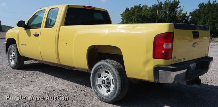 image for item DG7037 2011 Chevrolet Silverado 2500HD Ext. Cab pickup truck