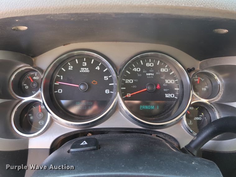 image for item DG7037 2011 Chevrolet Silverado 2500HD Ext. Cab pickup truck