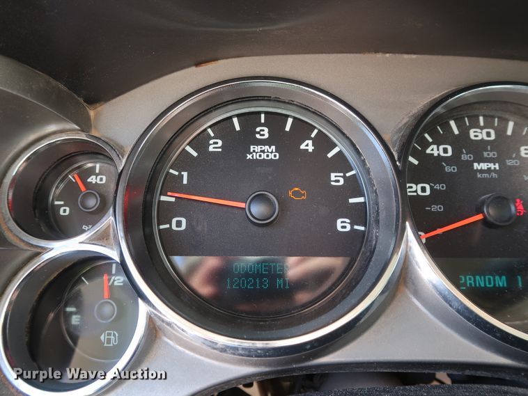 image for item DG7037 2011 Chevrolet Silverado 2500HD Ext. Cab pickup truck