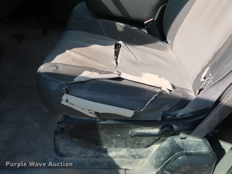 image for item DG7037 2011 Chevrolet Silverado 2500HD Ext. Cab pickup truck