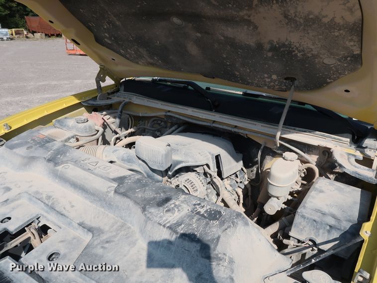 image for item DG7037 2011 Chevrolet Silverado 2500HD Ext. Cab pickup truck