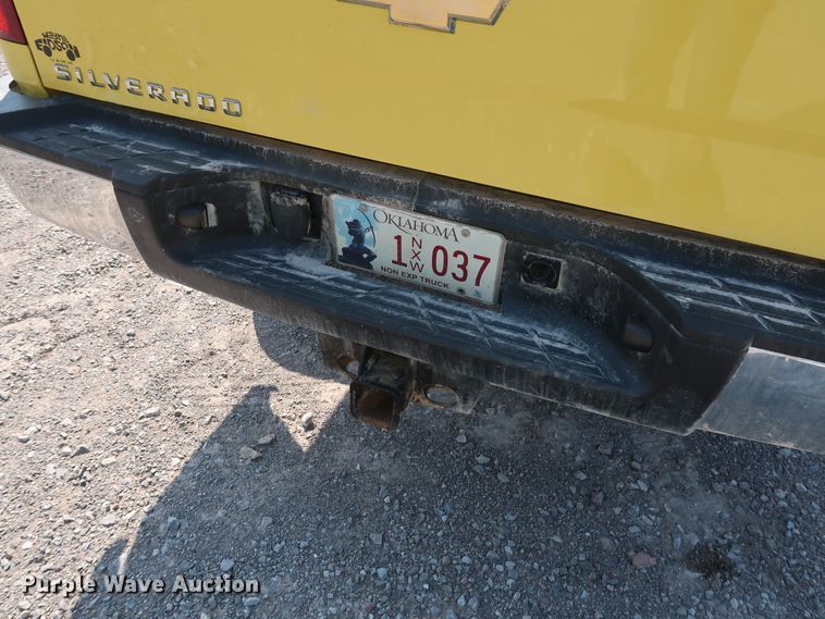 image for item DG7037 2011 Chevrolet Silverado 2500HD Ext. Cab pickup truck