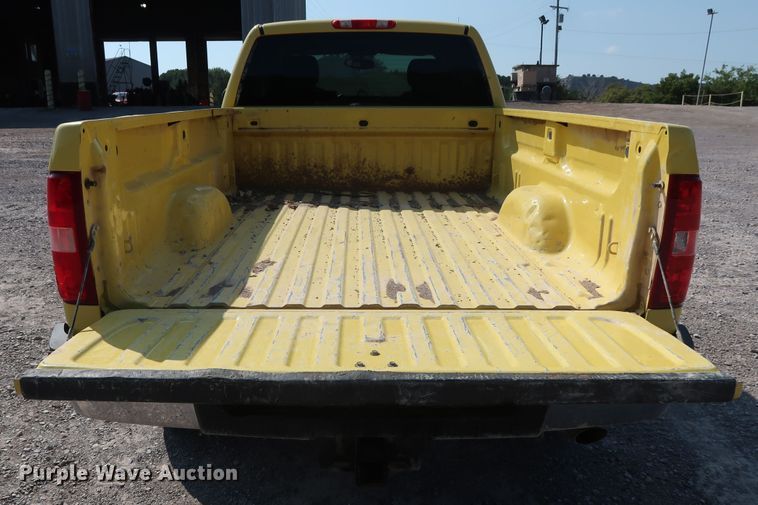 image for item DG7037 2011 Chevrolet Silverado 2500HD Ext. Cab pickup truck